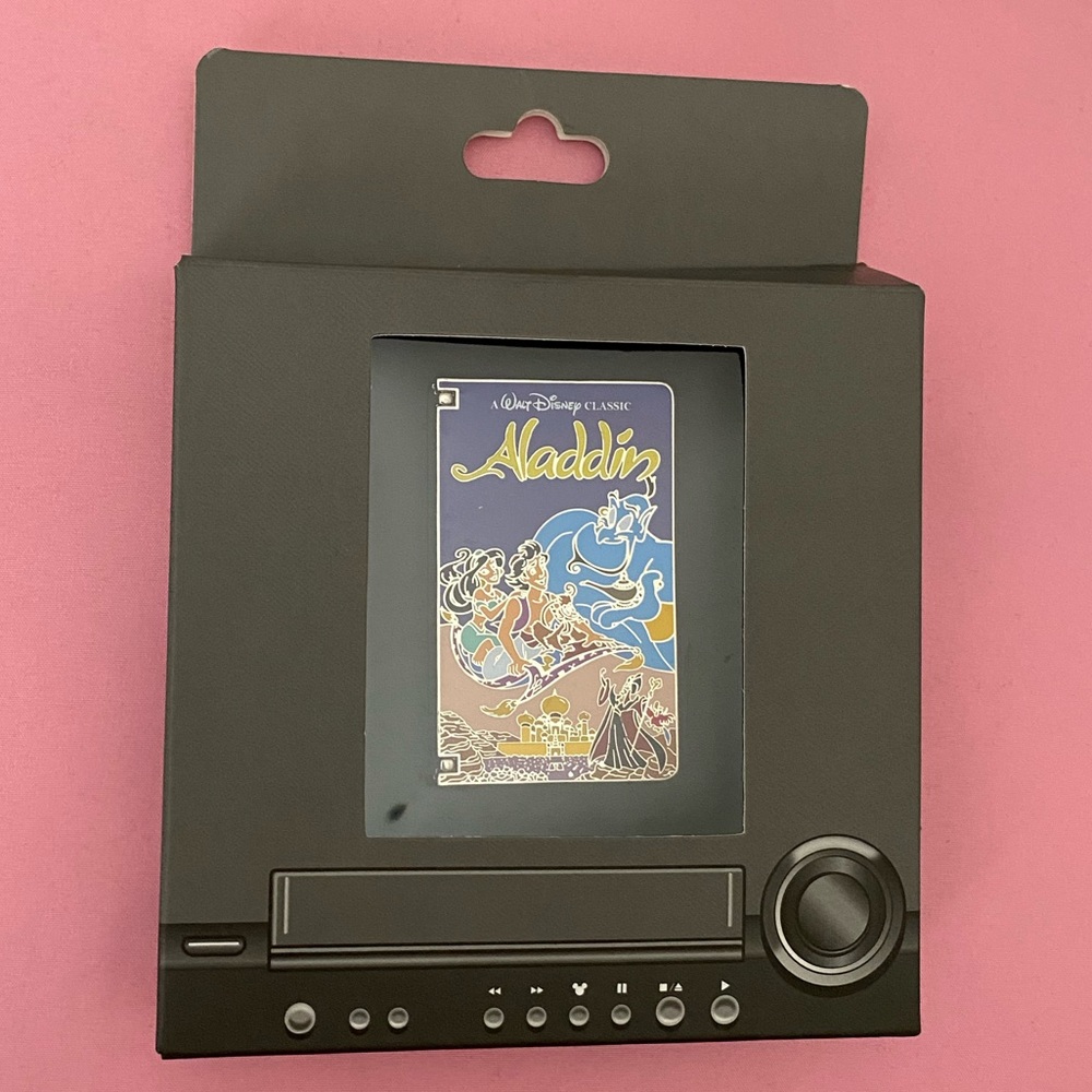 Disney LE 1500 Quarterly VHS Series Pin - Aladdin